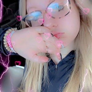 Meet your Posher, Avery